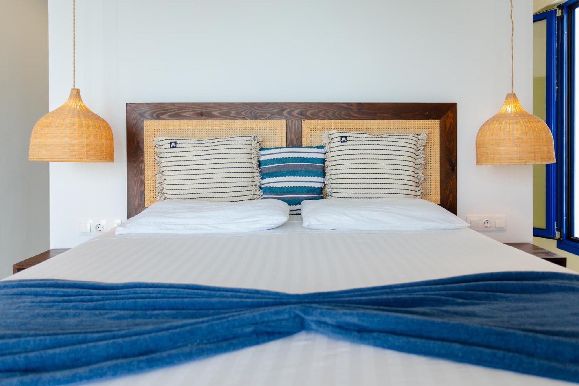 George Suites Stegna Архангелос Екстериор снимка