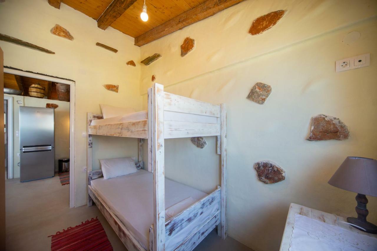 George Suites Stegna Архангелос Екстериор снимка