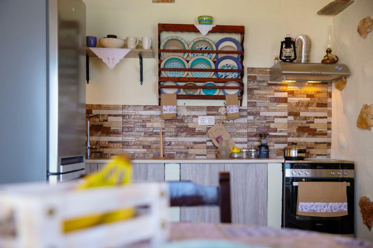 George Suites Stegna Архангелос Екстериор снимка